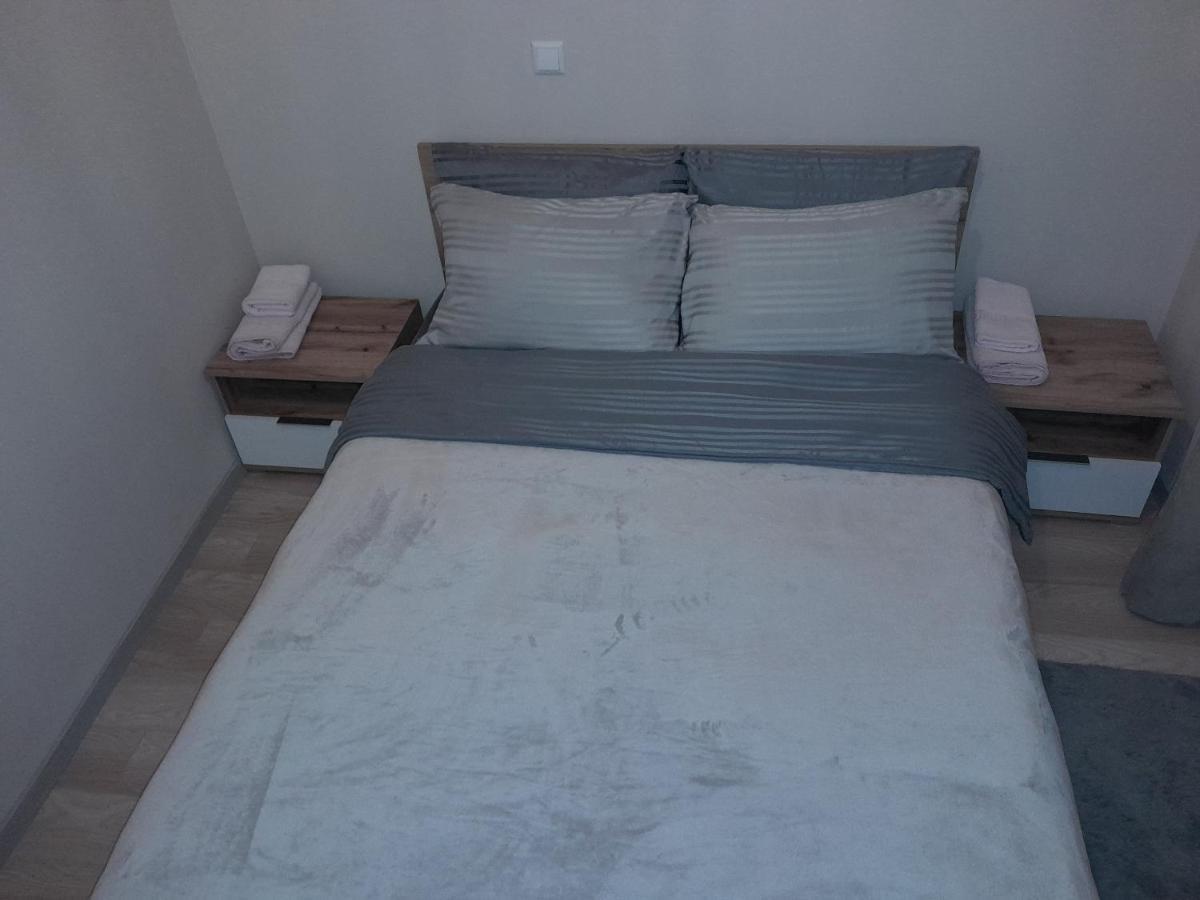 Gray Apartament 2 Pristina Exterior photo